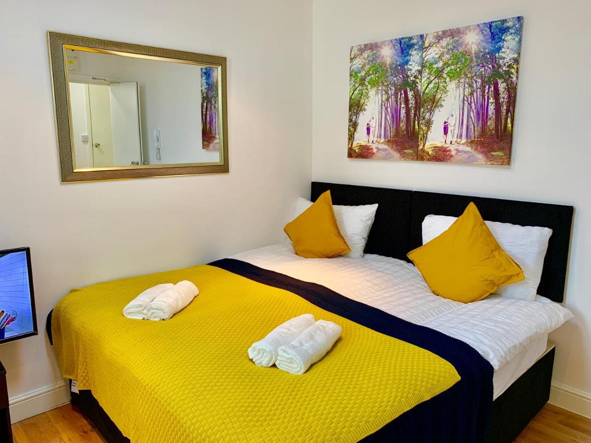 Apartments, Private Bathroom, Kitchenette, Parking, Np5 Londra
